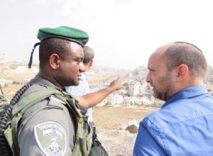 בנט בסיור.באדיבות דוברות השר בנט 