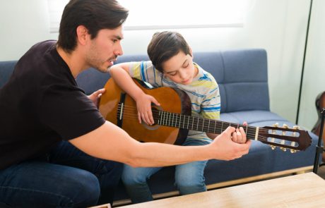 לימודי גיטרה Vs לימודי פסנתר