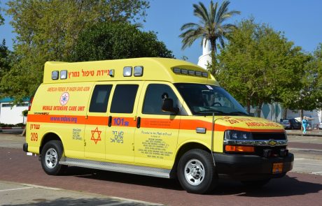 חטף התקף לב בנסיעה – נהג מד"א שעמד מאחוריו ברמזור זיהה את אותות המצוקה והציל את חייו