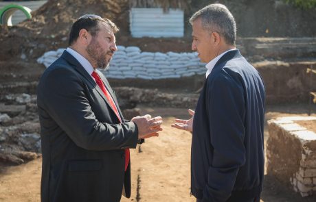 בעקבות פניית ראש העיר: שר המורשת הגיע לביקור באתר הארכיאולוגי שנחשף במתחם וינטר