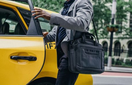 מוניות לשדה התעופה – הדרך הנוחה ביותר להגיע לנתב"ג  