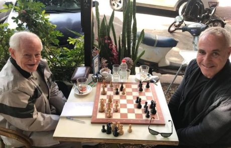 "הדרך הטובה ביותר להנציח את שמו" – תחרות שחמט לזכרו של ניצול שואה